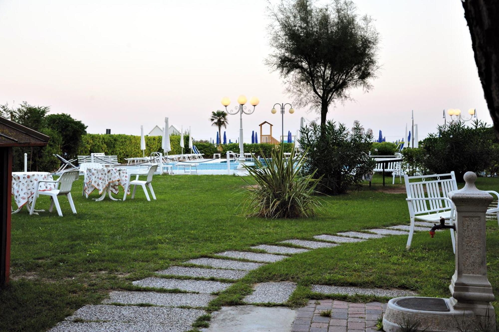 Hotel Beny Lido di Jesolo Exterior photo