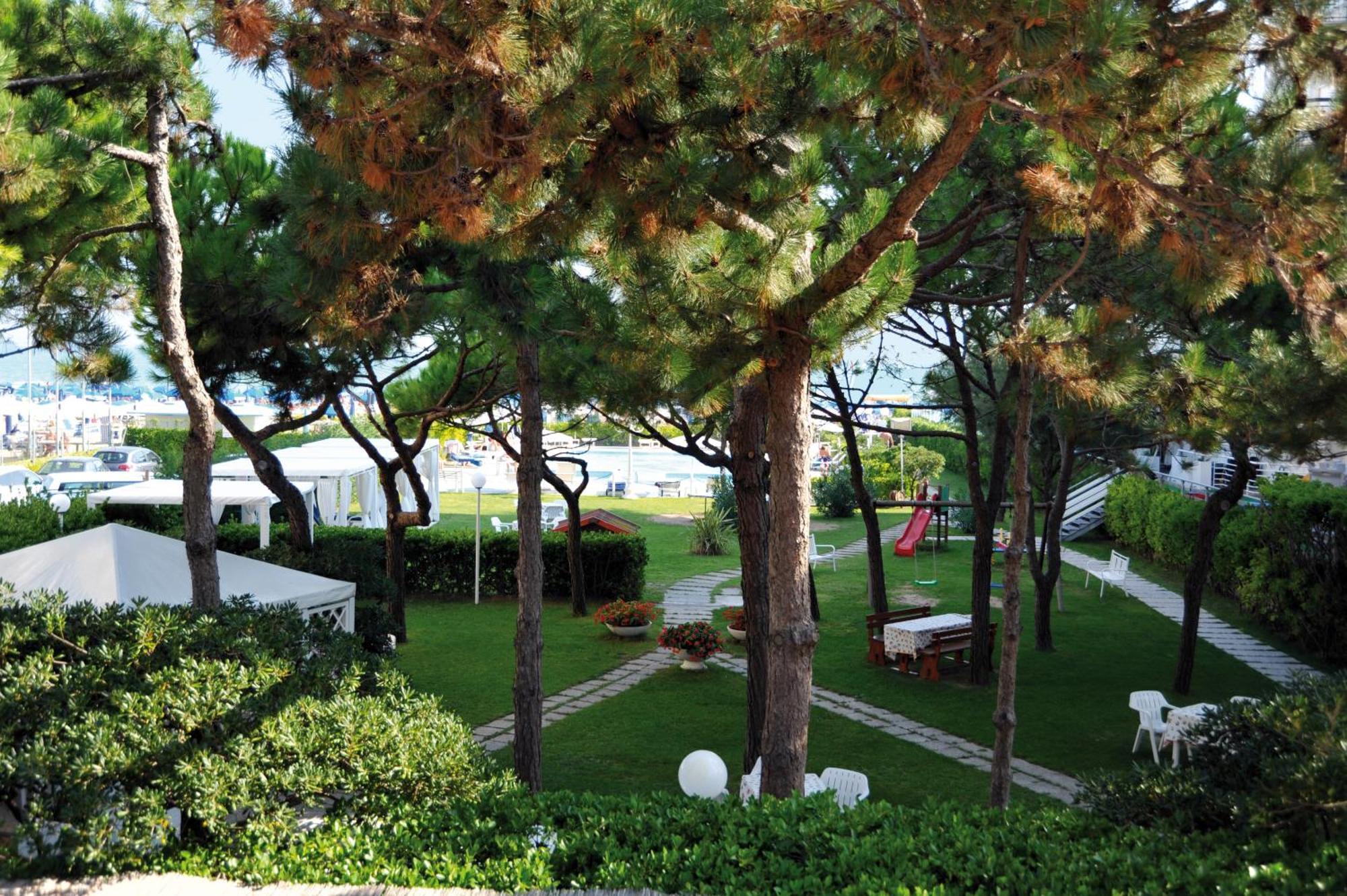 Hotel Beny Lido di Jesolo Exterior photo