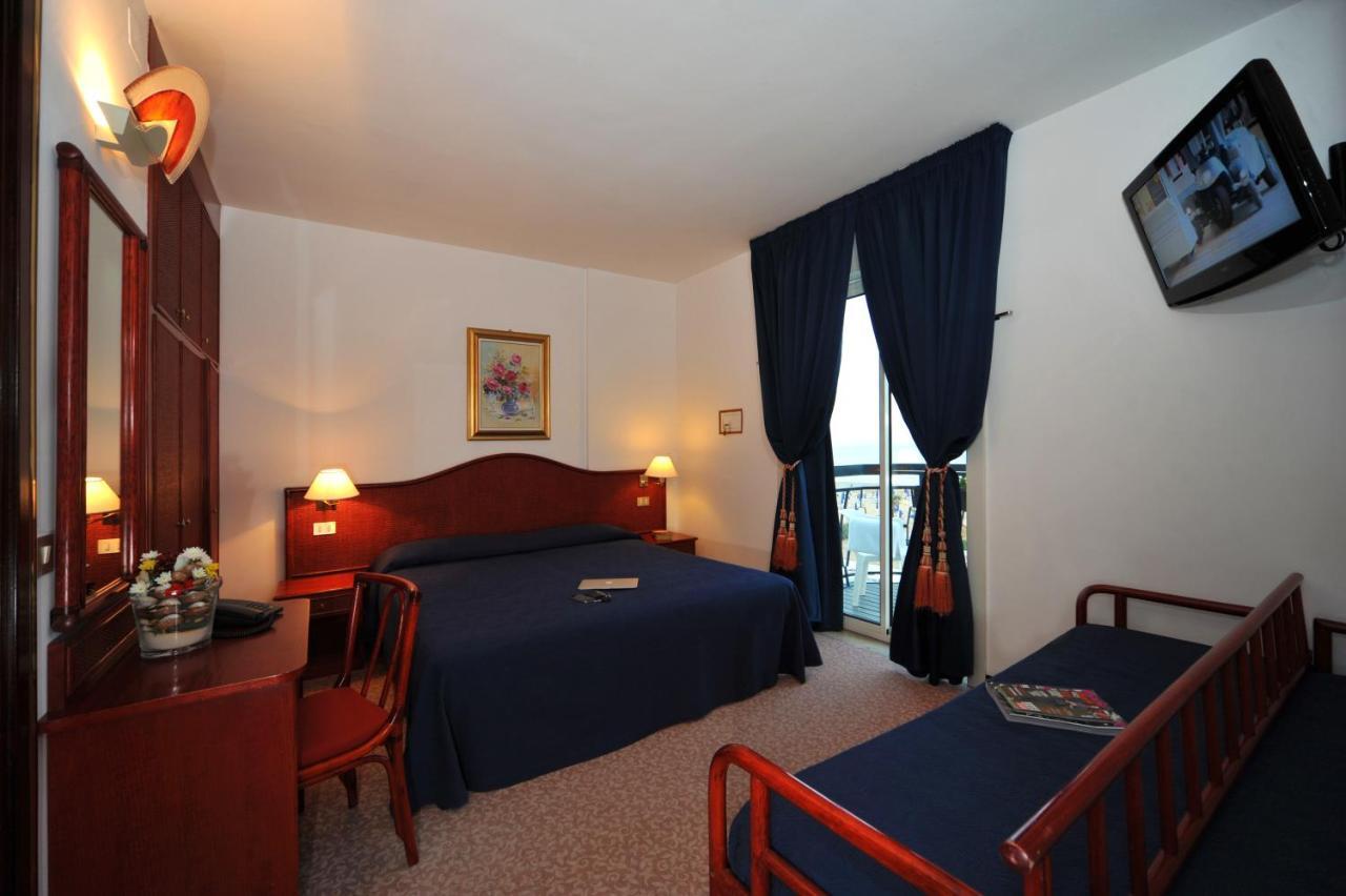 Hotel Beny Lido di Jesolo Exterior photo